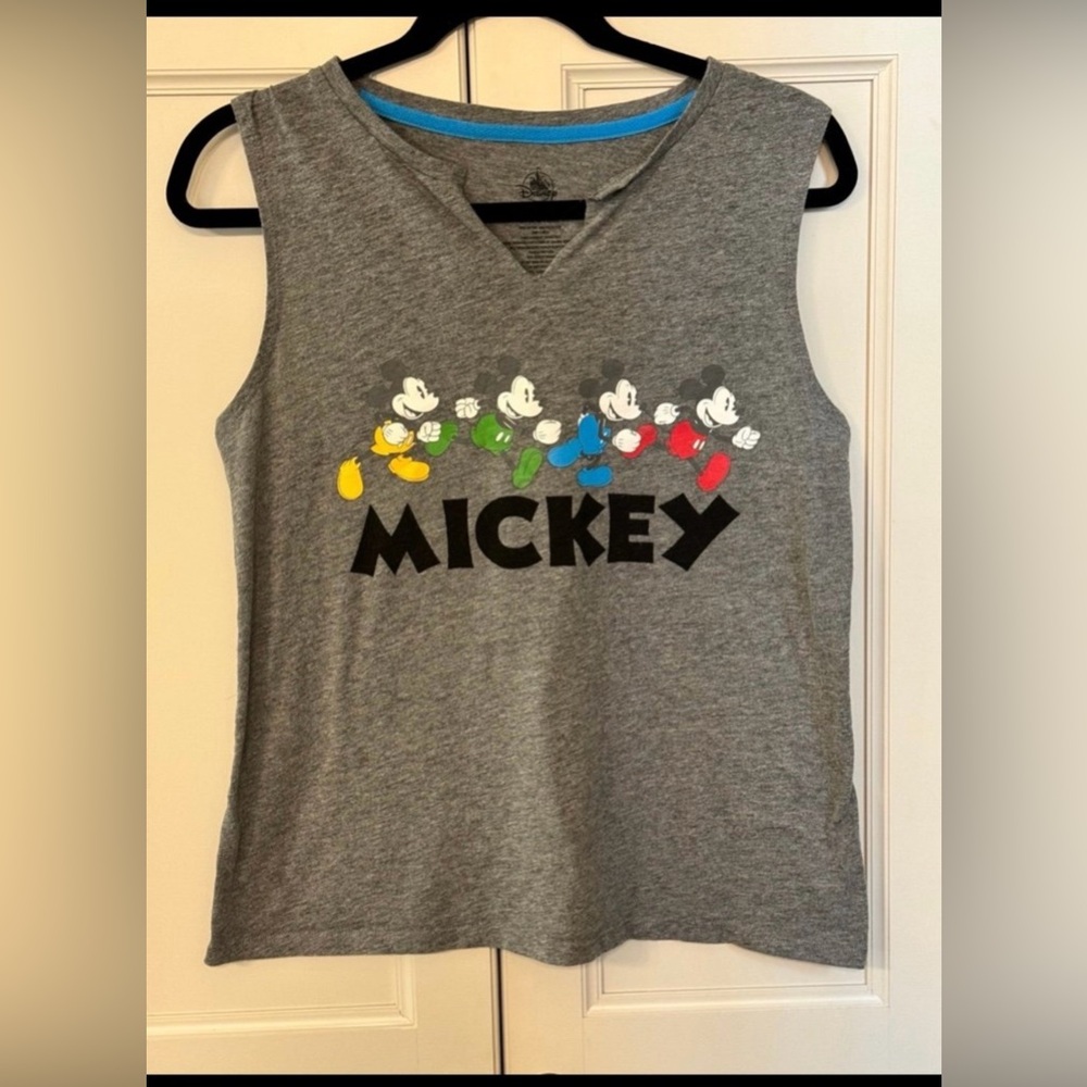 Disney Parks workout top NWOT